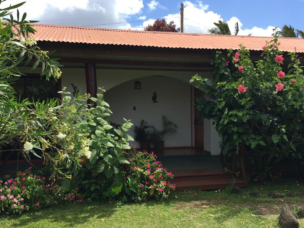 Cabanas Hinariru Nui Hanga Roa Bagian luar foto